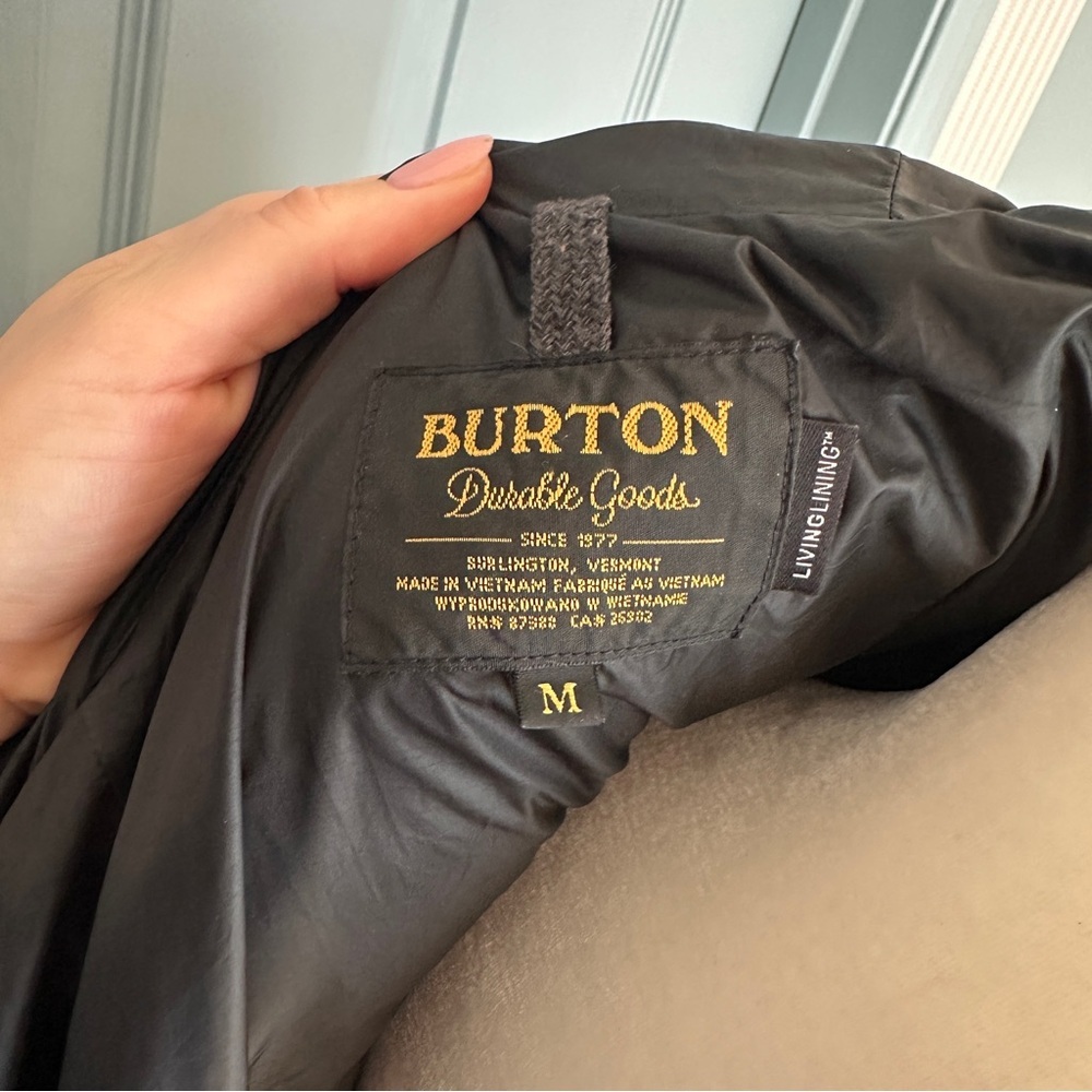 Burton Women’s Living Lining Black Insulatied Ski Snow Jacket - Picture 7 of 7